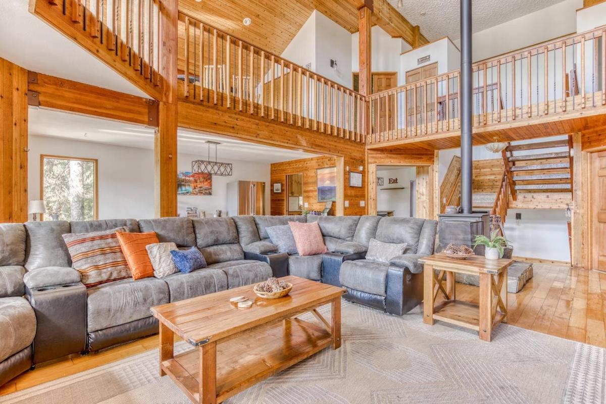 Great Blue Lodge - Spacious Ski Lodge, Hot Tub, Sauna, Game Room & More Government Camp Esterno foto