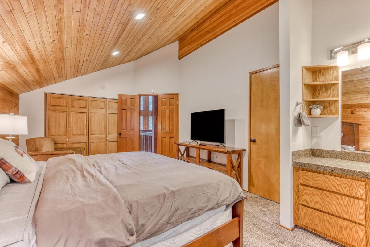 Great Blue Lodge - Spacious Ski Lodge, Hot Tub, Sauna, Game Room & More Government Camp Esterno foto
