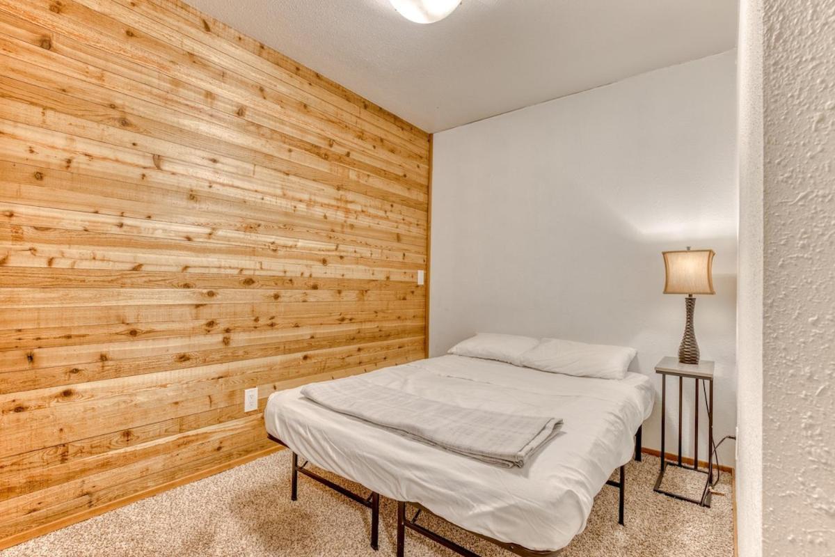 Great Blue Lodge - Spacious Ski Lodge, Hot Tub, Sauna, Game Room & More Government Camp Esterno foto