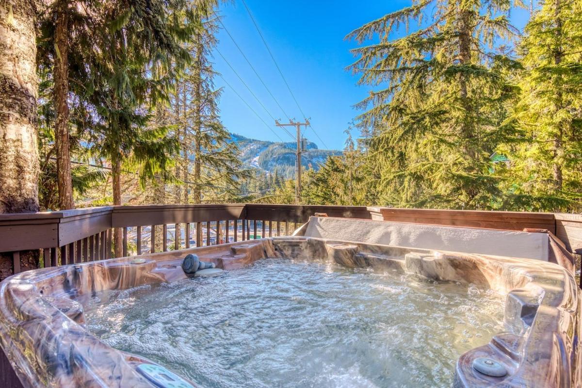 Great Blue Lodge - Spacious Ski Lodge, Hot Tub, Sauna, Game Room & More Government Camp Esterno foto