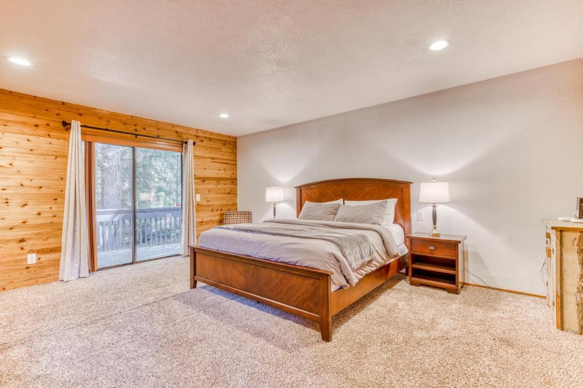 Great Blue Lodge - Spacious Ski Lodge, Hot Tub, Sauna, Game Room & More Government Camp Esterno foto