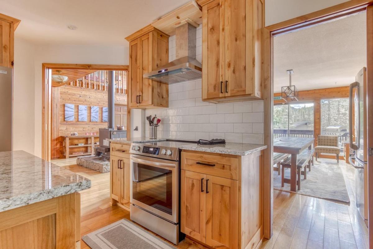 Great Blue Lodge - Spacious Ski Lodge, Hot Tub, Sauna, Game Room & More Government Camp Esterno foto