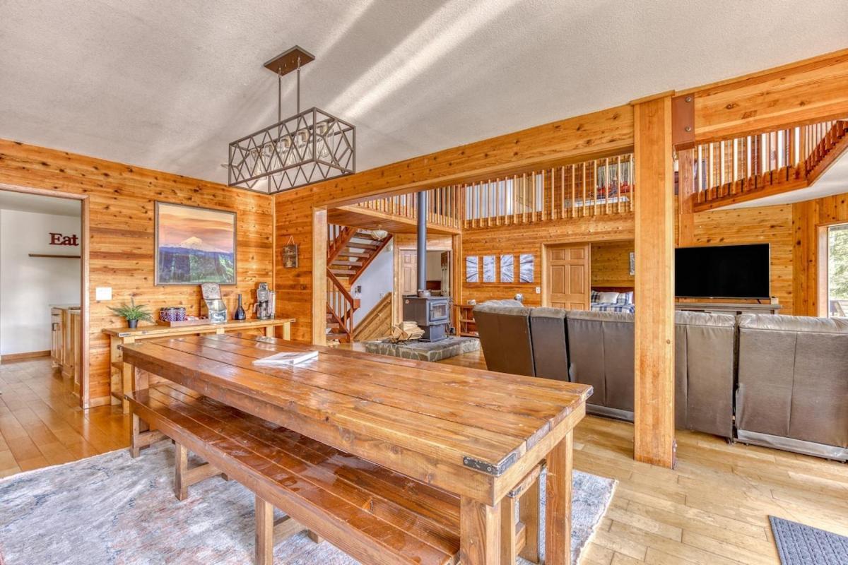 Great Blue Lodge - Spacious Ski Lodge, Hot Tub, Sauna, Game Room & More Government Camp Esterno foto